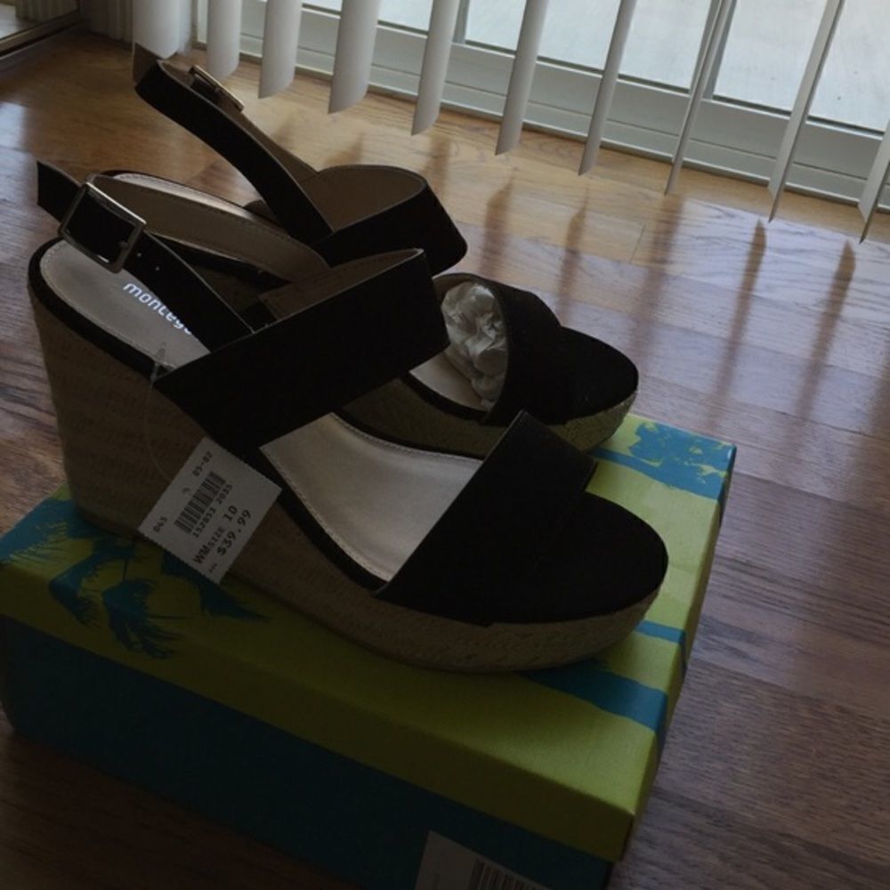 🎉1 hr sale🎉Black espadrille wedge !!!!